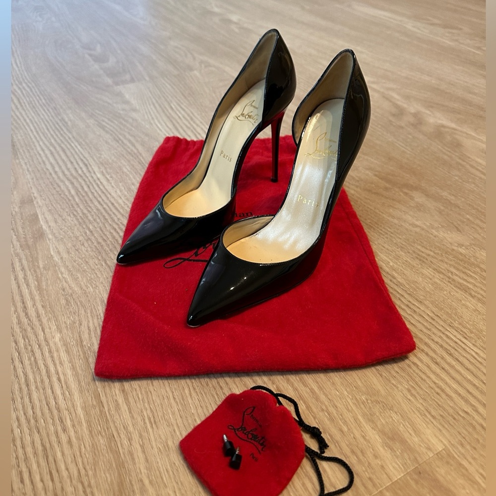 Christian Louboutin Iriza 100 patent leather heels/pumps